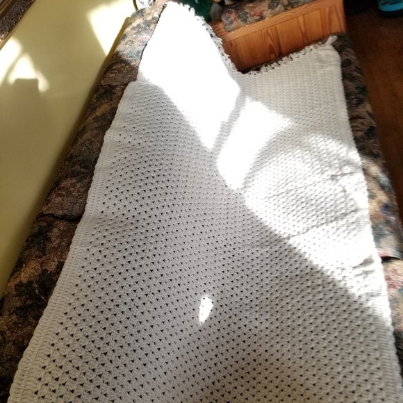 Crochet, lace pattern with fringe, cream afghan/throw/wrap/blanket, handmade - Picture 2 of 7